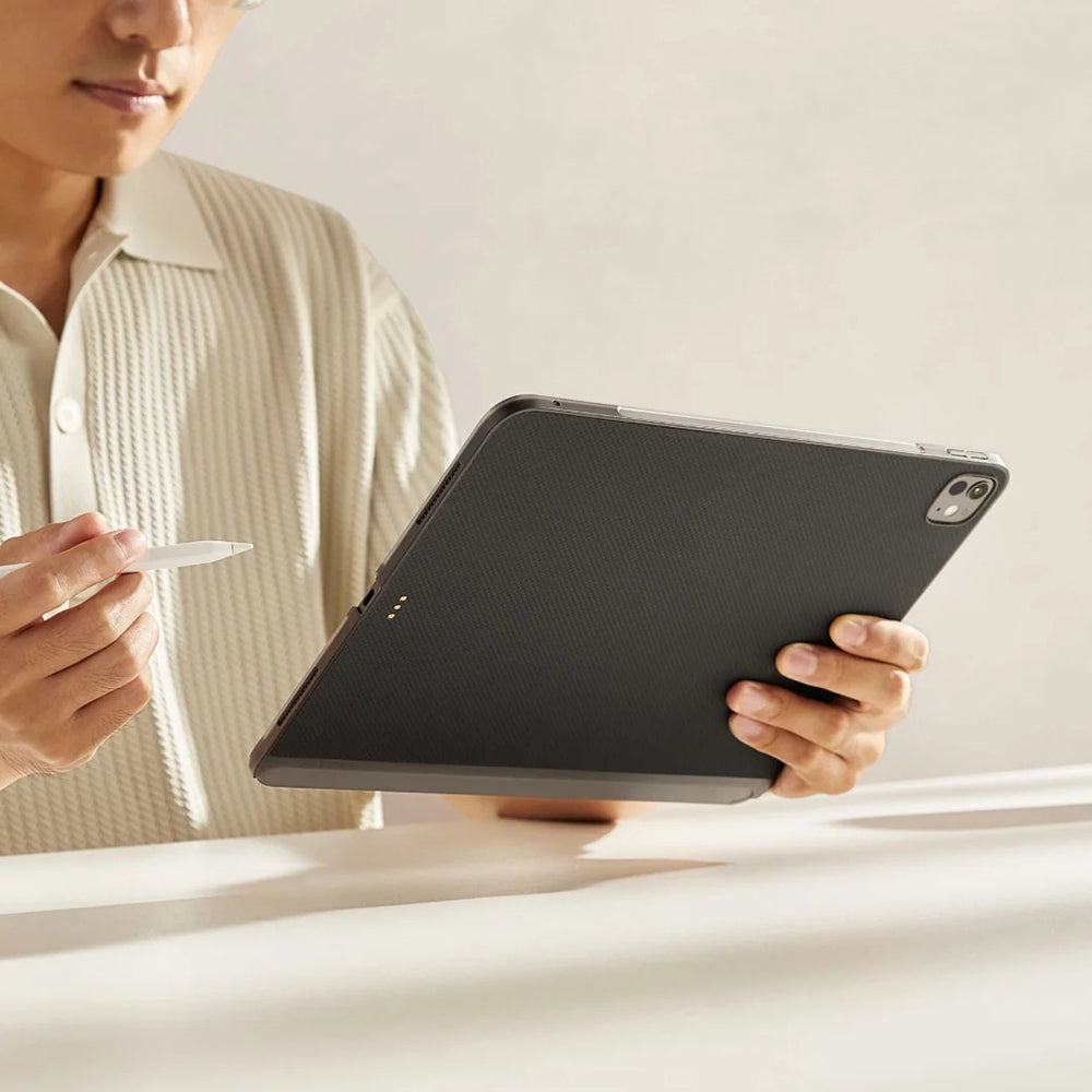 iPad Pro 13 2024 Kılıf Aramid Fiber Pitaka Ultra-Slim Classic Serisi Tablet Kılıf Siyah