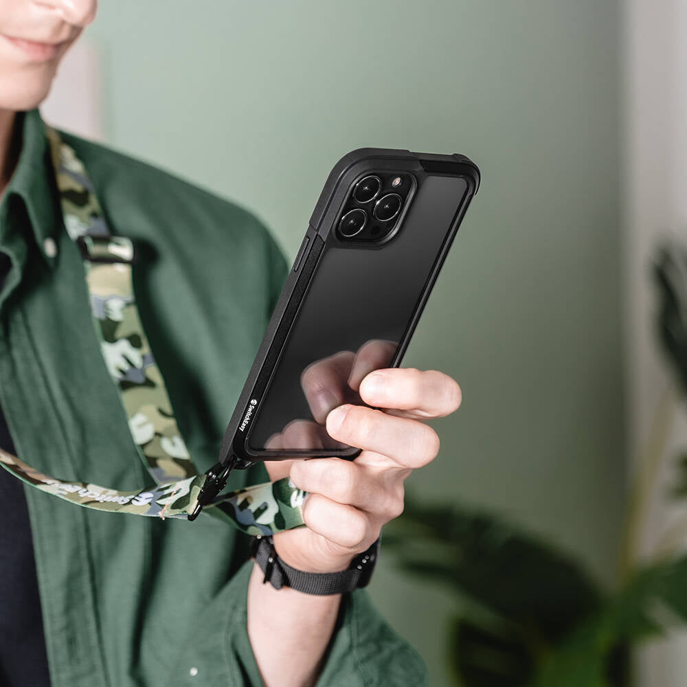 iPhone 13 Pro Kılıf Boyun Askılı Kompozit Tasarımlı Şok Önleyicili Lisanslı Switcheasy Odyssey Kılıf Rainbow