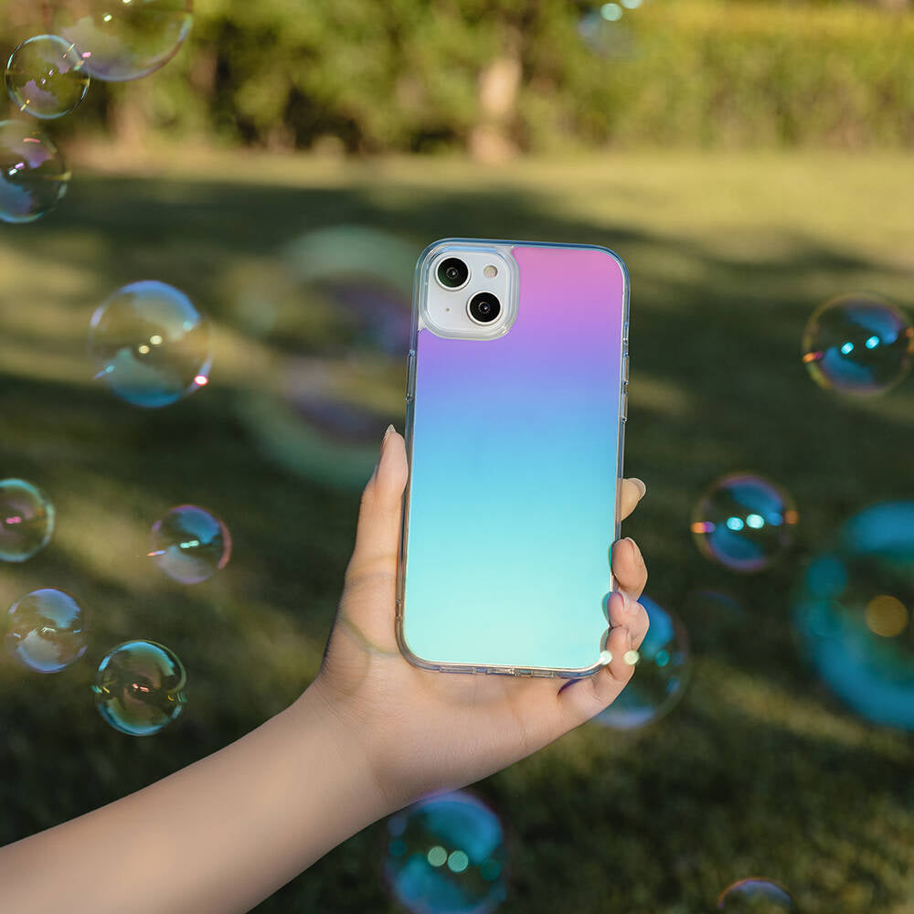 iPhone 14 Kılıf Renk Geçişli Kenarları Şeffaf Tasarımlı Lisanslı Switcheasy Crush Plus Kılıf Starlight