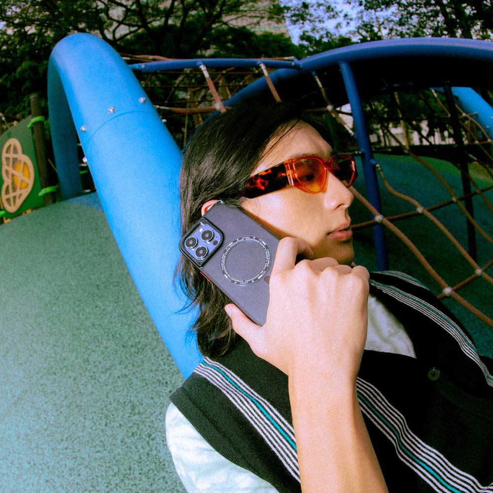 iPhone 14 Pro Max Kılıf SkinArma Şeffaf Airbag Tasarımlı Magsafe Şarj Özellikli Saido Kılıf Mor