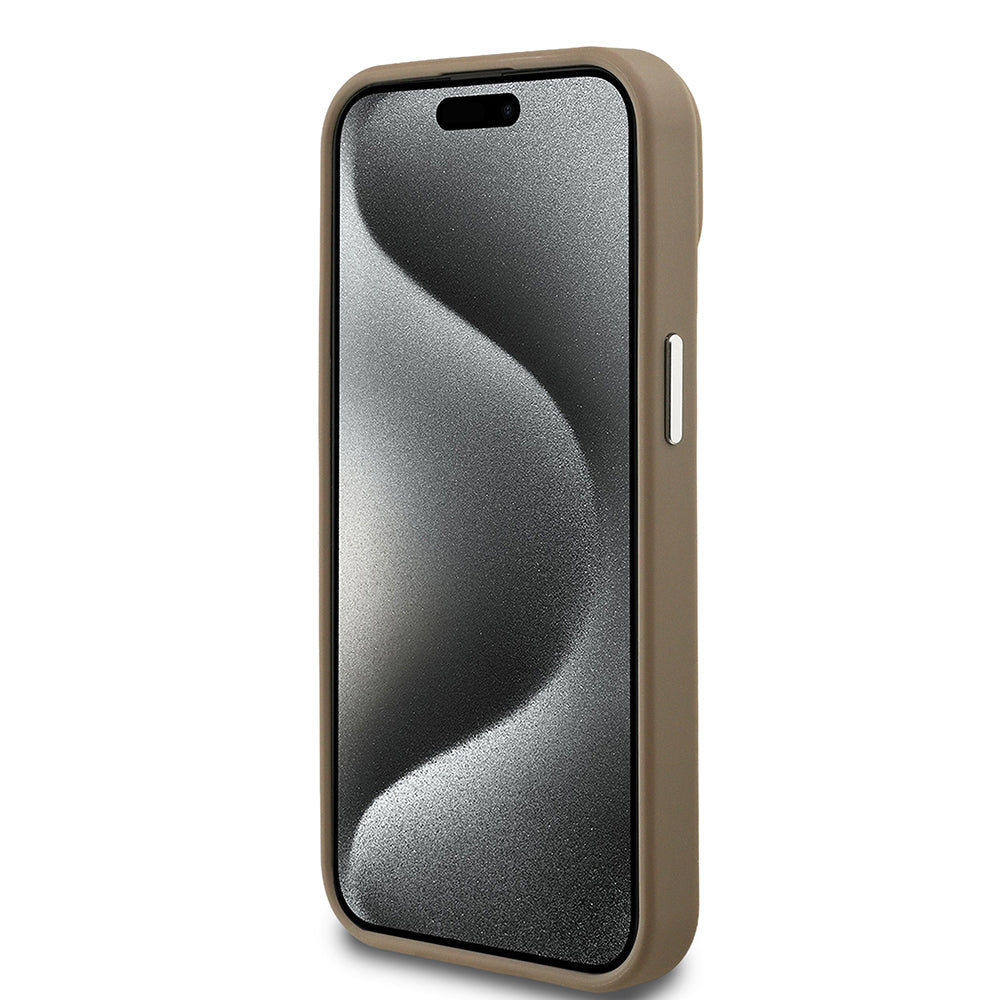 Apple iPhone 15 Kılıf Guess Orjinal Lisanslı M-safe Şarj Özellikli Grained Triangle Kapak Kahverengi