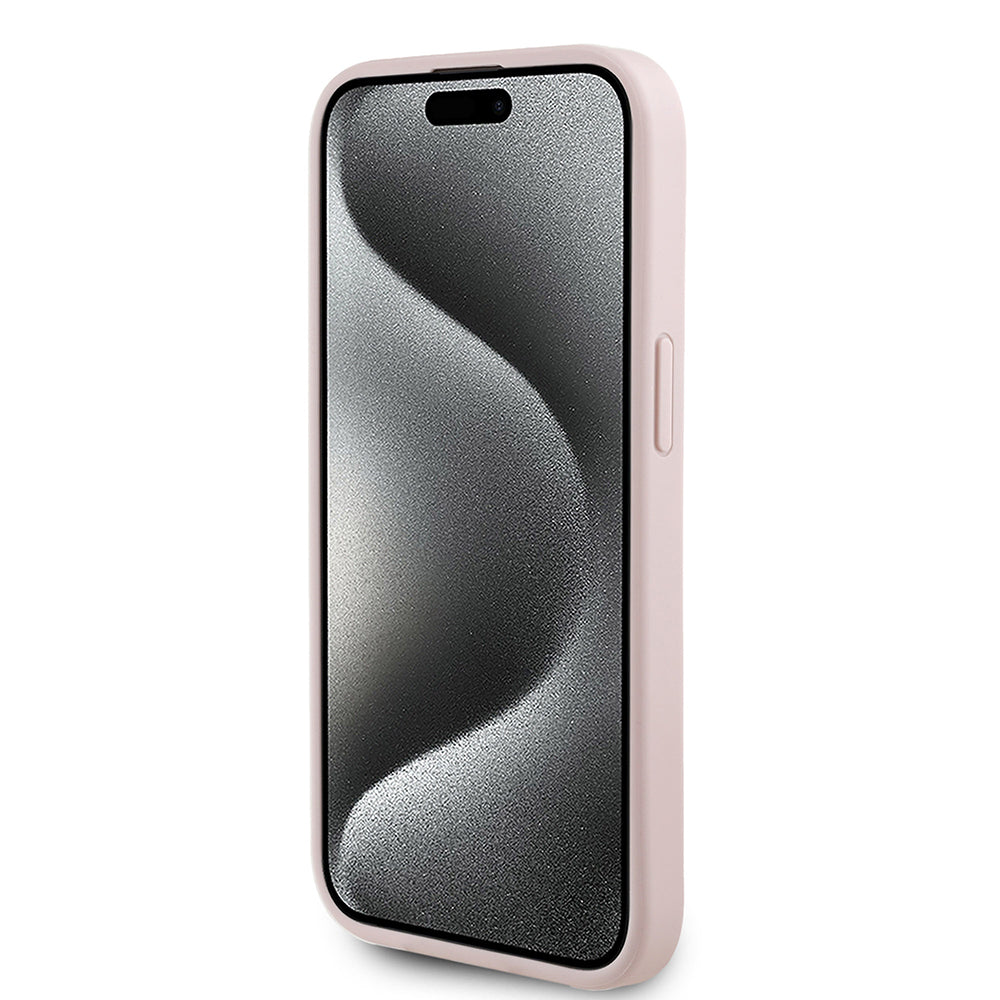 Apple iPhone 15 Kılıf Guess Orjinal Lisanslı M-safe Şarj Özellikli Taneli Çiçek Tasarımlı Metal Yazı Logolu Kapak Pembe