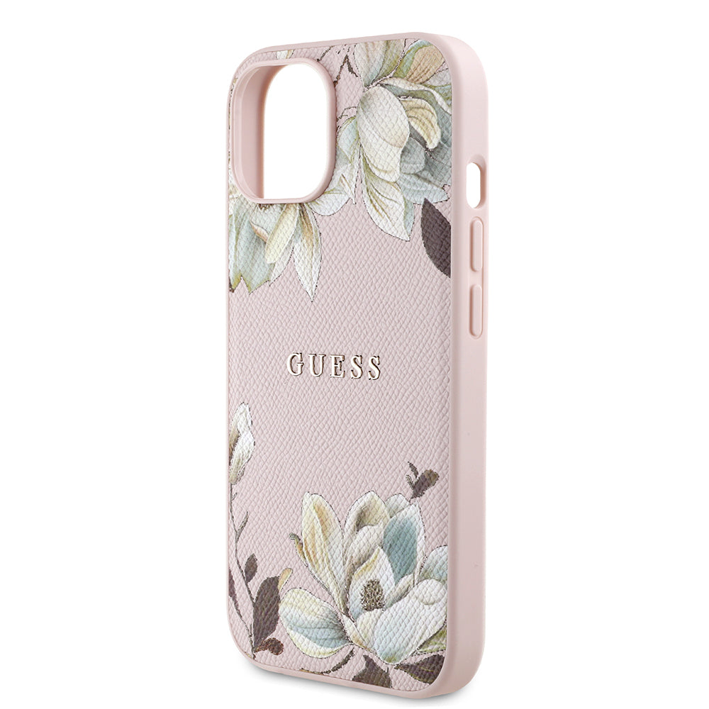 Apple iPhone 15 Kılıf Guess Orjinal Lisanslı M-safe Şarj Özellikli Taneli Çiçek Tasarımlı Metal Yazı Logolu Kapak Pembe