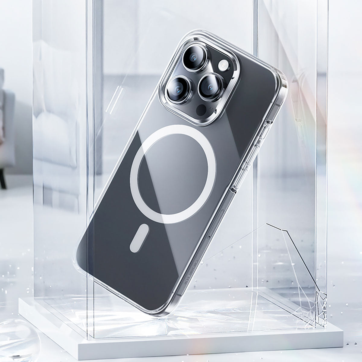 iPhone 15 Plus Kılıf Magsafe Şarj Özellikli Benks Crystal Serisi Şeffaf Kılıf Renksiz