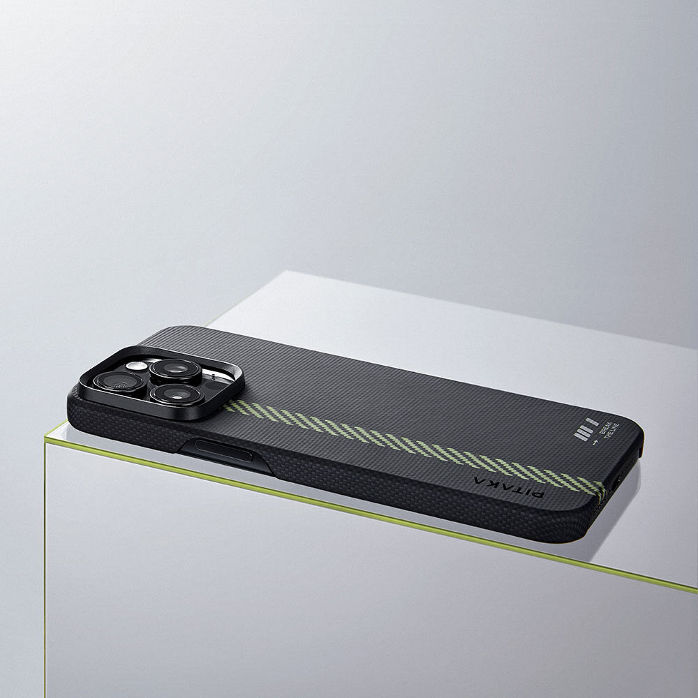 iPhone 15 Pro Kılıf Magsafe Şarj Özellikli Aramid Fiber Pitaka Tactile Woven Break The Line Kılıf Siyah