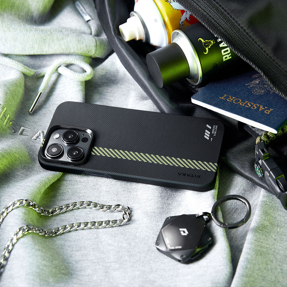 iPhone 15 Pro Kılıf Magsafe Şarj Özellikli Aramid Fiber Pitaka Tactile Woven Break The Line Kılıf Siyah