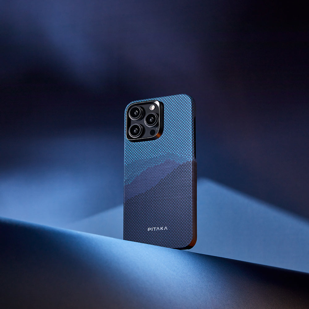 iPhone 15 Pro Kılıf Magsafe Şarj Özellikli Aramid Fiber Pitaka Tactile Woven Starpeak Serisi Over The Horizon Kılıf Mavi