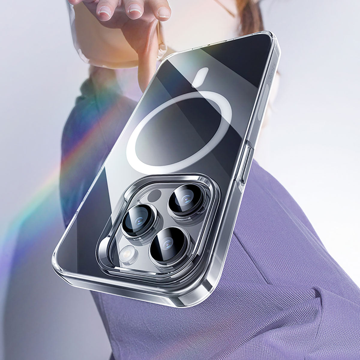 iPhone 15 Pro Kılıf Magsafe Şarj Özellikli Benks Crystal Serisi Şeffaf Kılıf Renksiz