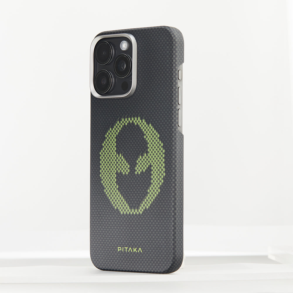 iPhone 15 Pro Kılıf Magsafe Şarj Özellikli Lumintex Teknolojili Fosforlu Aramid Fiber Pitaka Tactile Woven Aries Serisi Kılıf Siyah