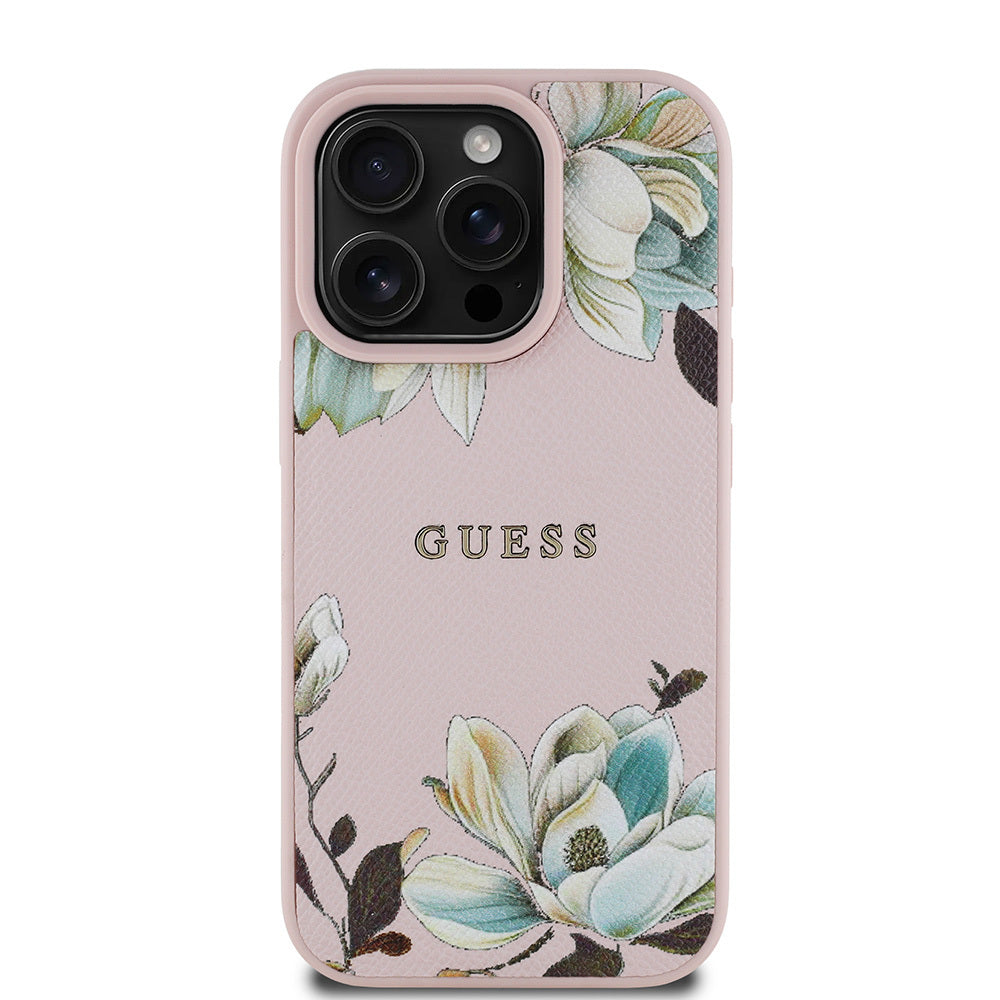 Apple iPhone 15 Pro Max Kılıf Guess Orjinal Lisanslı M-safe Şarj Özellikli Taneli Çiçek Tasarımlı Metal Yazı Logolu Kapak Pembe