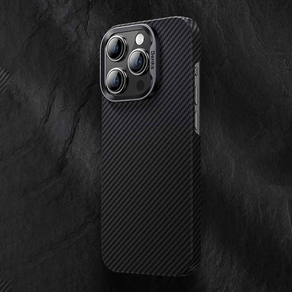 iPhone 15 Pro Max Kılıf Magsafe Özellikli Karbon Fiber Benks Essential ArmorAir 600D Kevlar Kılıf Siyah