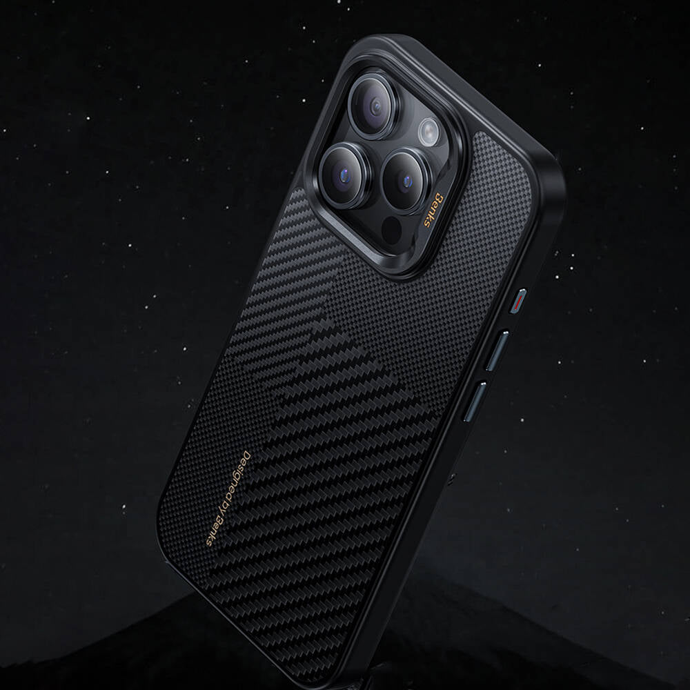iPhone 15 Pro Max Kılıf Magsafe Şarj Özellikli Karbon Fiber Benks Montage Hybrid ArmorPro Kevlar Kılıf Siyah