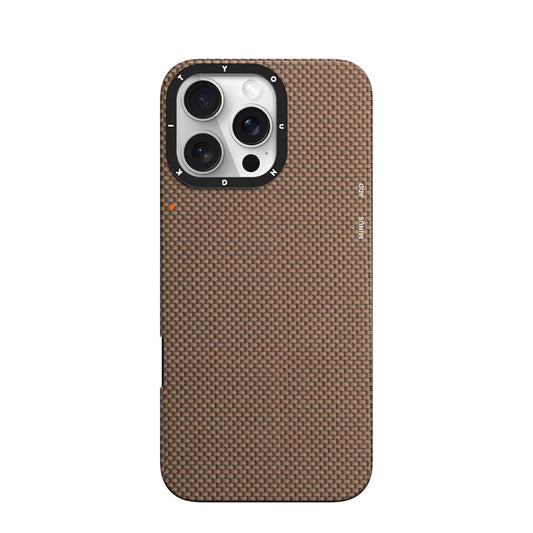 Apple iPhone 16 Pro Kılıf M-safe Şarj Özellikli Aramid Fiber Youngkit 1500D Kevlar Extreme Wing Titanyum-Gold Serisi Kapak Titanyum-Gold