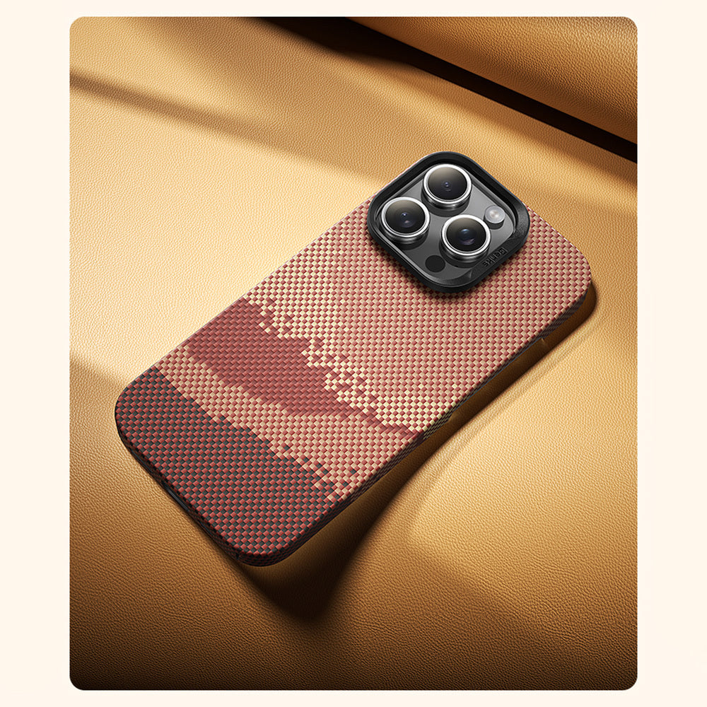 iPhone 16 Pro Kılıf Magsafe Şarj Özellikli Benks GoldenTide ArmorAir 600D Kevlar Kılıf Gold