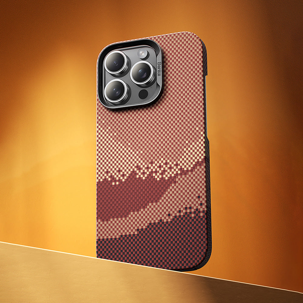 iPhone 16 Pro Max Kılıf Magsafe Şarj Özellikli Benks GoldenTide ArmorAir 600D Kevlar Kılıf Gold