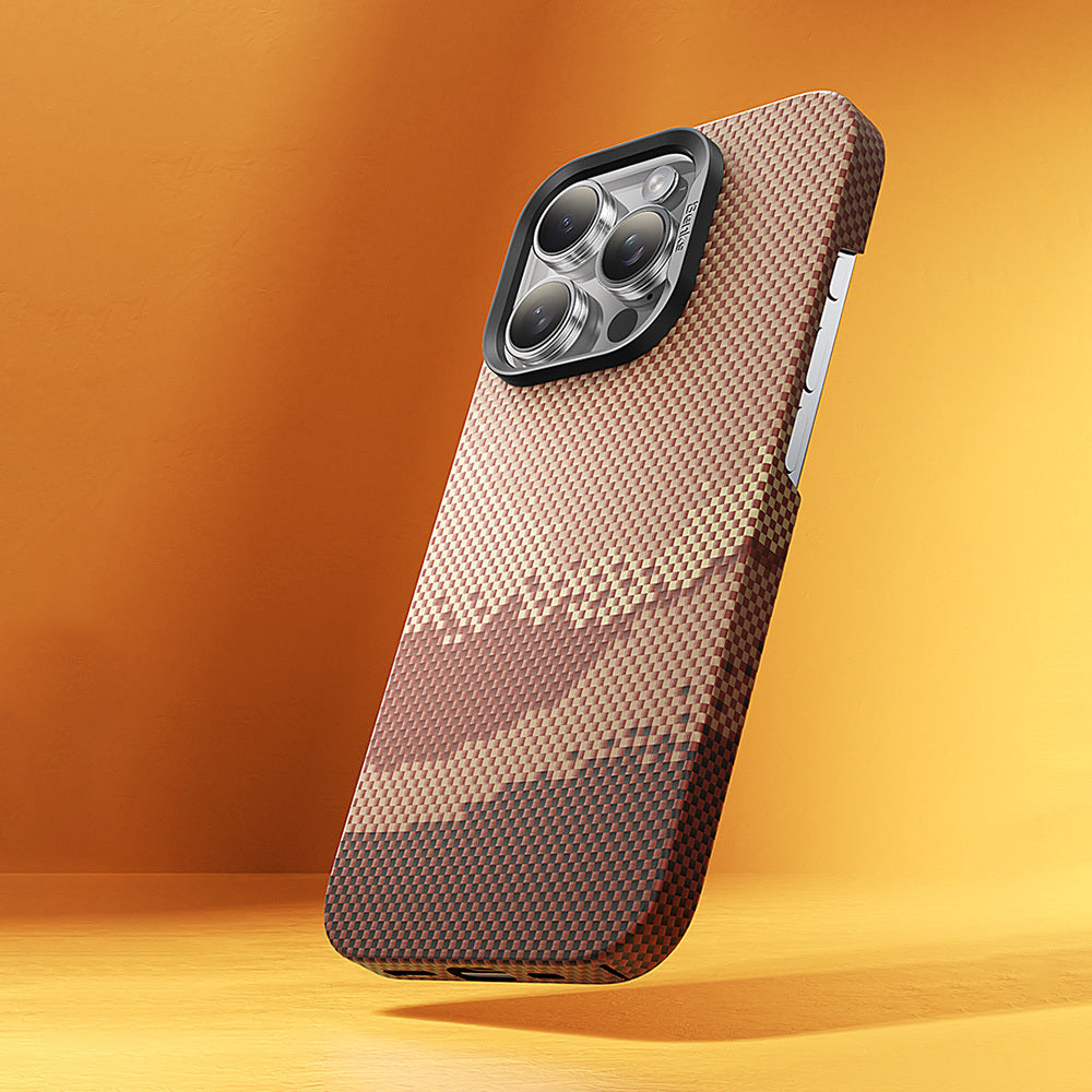 iPhone 16 Pro Max Kılıf Magsafe Şarj Özellikli Benks GoldenTide ArmorAir 600D Kevlar Kılıf Gold