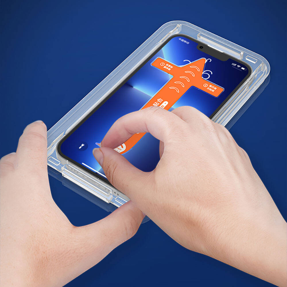 Apple iPhone 16E Recci RSP-A10 HD Temperli Cam Ekran Koruyucu + Kolay Uygulama Aparatlı Siyah