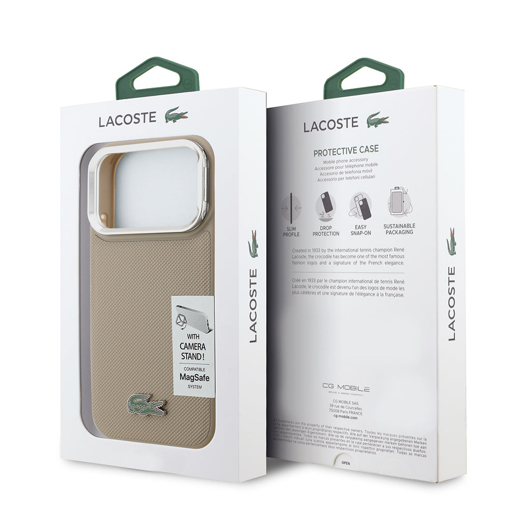 Apple iPhone 17 Pro Kılıf Lacoste Orjinal Lisanslı M-safe Şarj Özellikli PU Pike Desenli Standlı Metal Logolu Kapak Bej