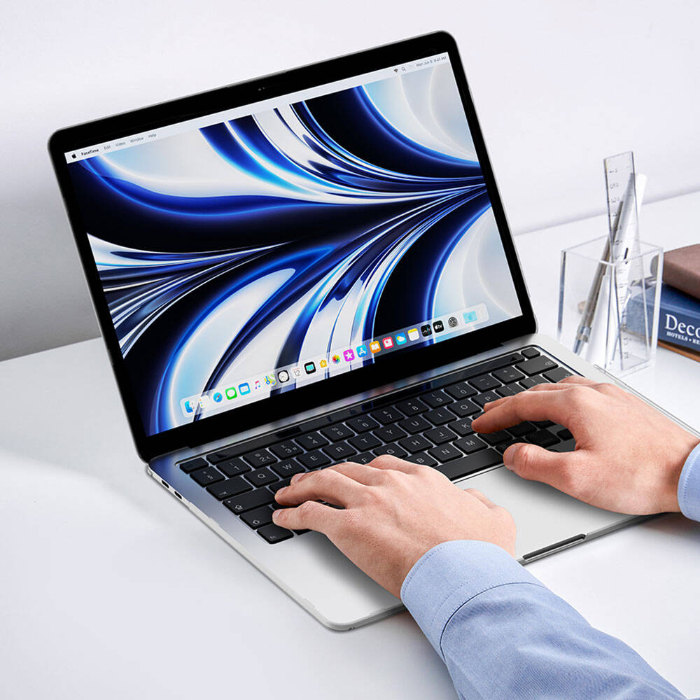 Macbook 13.3" Pro 2020 Wiwu Macbook iShield Standlı Shield Kılıf Beyaz