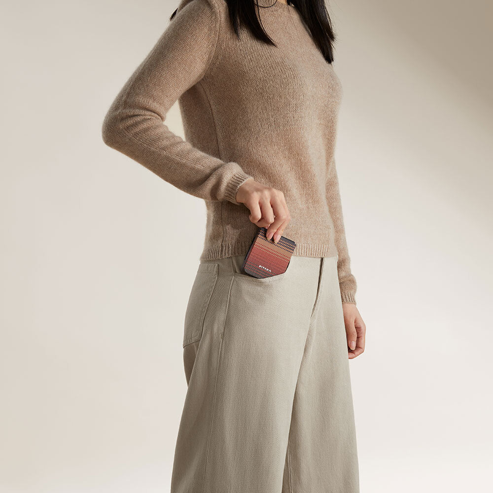 Galaxy Z Flip 6 Kılıf Magsafe Şarj Özellikli Aramid Fiber Pitaka Tactile Woven Sunset-Moonrise Serisi Sunset Kılıf Kahverengi