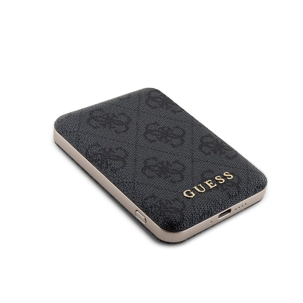 Guess Orjinal Lisanslı Dijital Led Göstergeli PU Deri 4G Desenli Metal Yazı Logolu Powerbank 5000mAh 15W Pembe