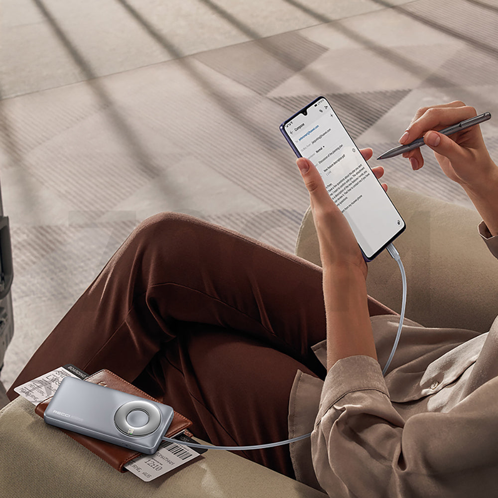 Recci RPB-P58 PD Hızlı Şarj Özellikli Type-C Kablolu Powerbank 22.5W 10.000mAh Gri