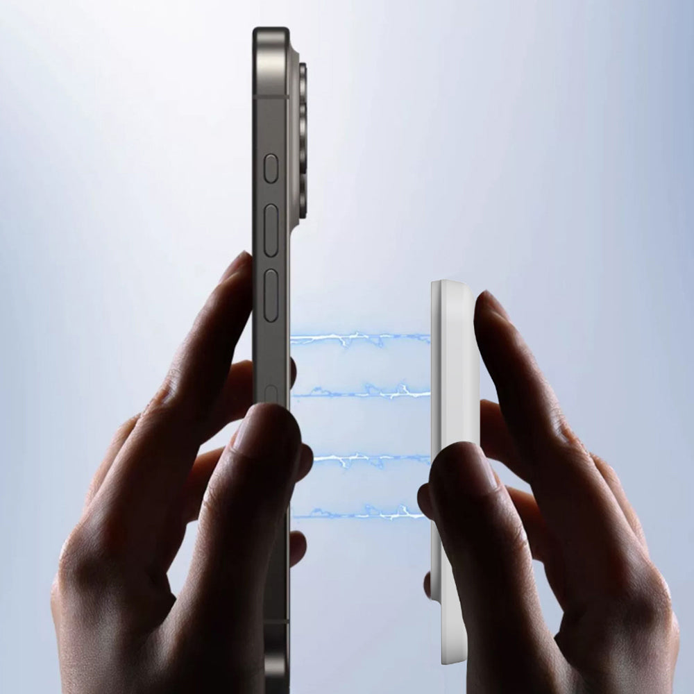 Wiwu Wi-P037 Qi Şarj Teknolojili LED Işık Göstergeli M-safe Kablosuz Powerbank 5000mAh 15W Siyah