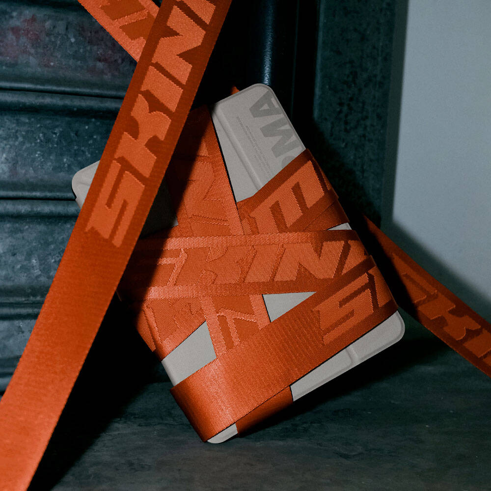 iPad Air 11 2024 Kılıf SkinArma Kabartma Baskı Tasarımlı 360 Tam Koruma Arkası Şeffaf Standlı Gamma Kılıf Mavi Açık