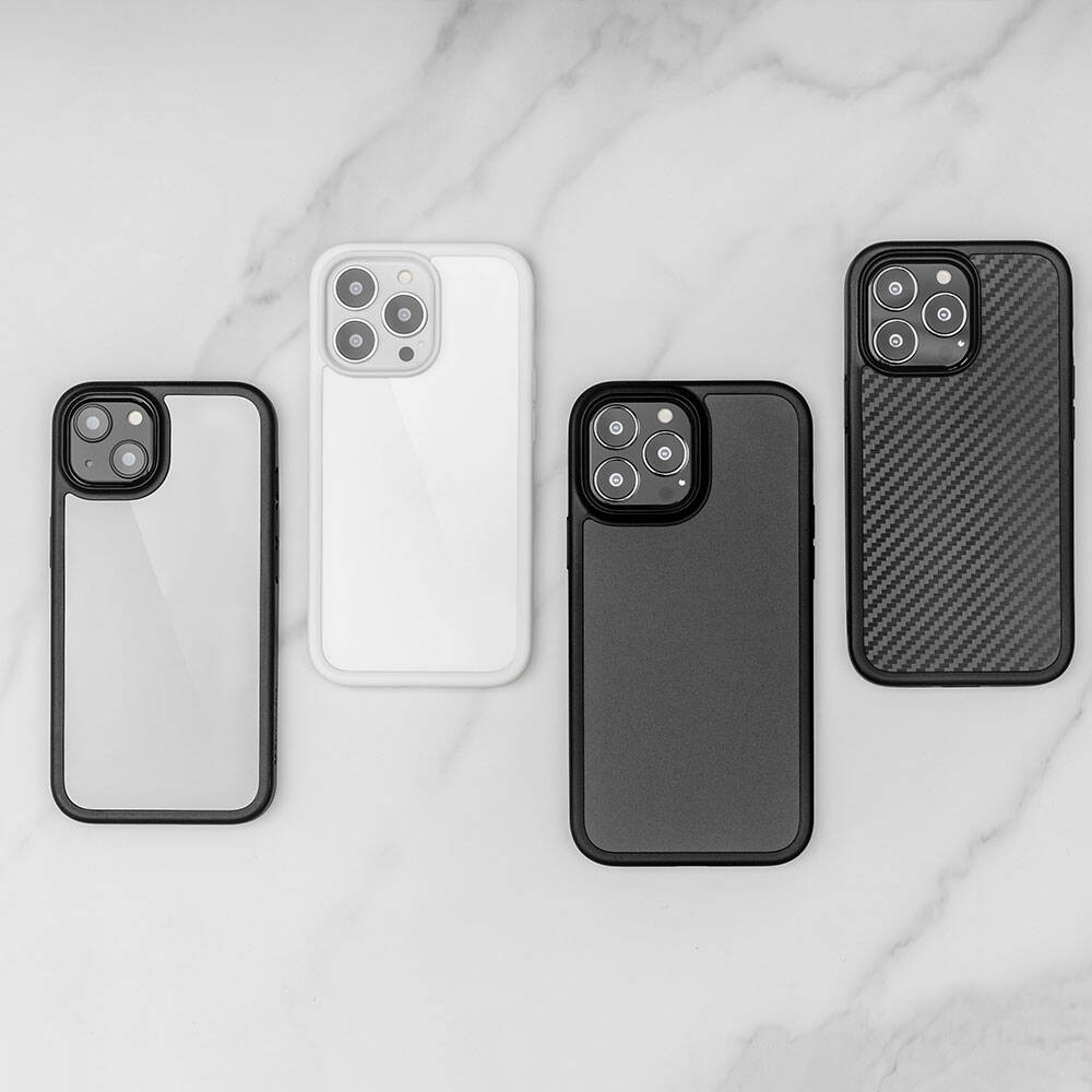 iPhone 13 Kılıf Ultra İnce Şok Önleyicili Lisanslı Switcheasy Aero Plus Kılıf Siyah Karbon