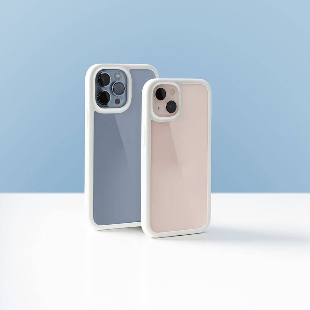 iPhone 13 Kılıf Ultra İnce Şok Önleyicili Lisanslı Switcheasy Aero Plus Kılıf Siyah Karbon