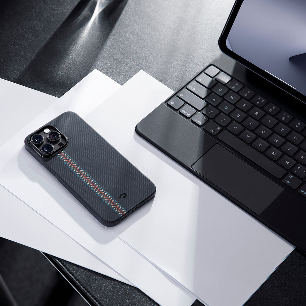 iPhone 14 Pro Kılıf Magsafe Şarj Özellikli 600D Aramid Fiber Pitaka Tactile Woven Orchestra Serisi Rhapsody Kılıf Siyah