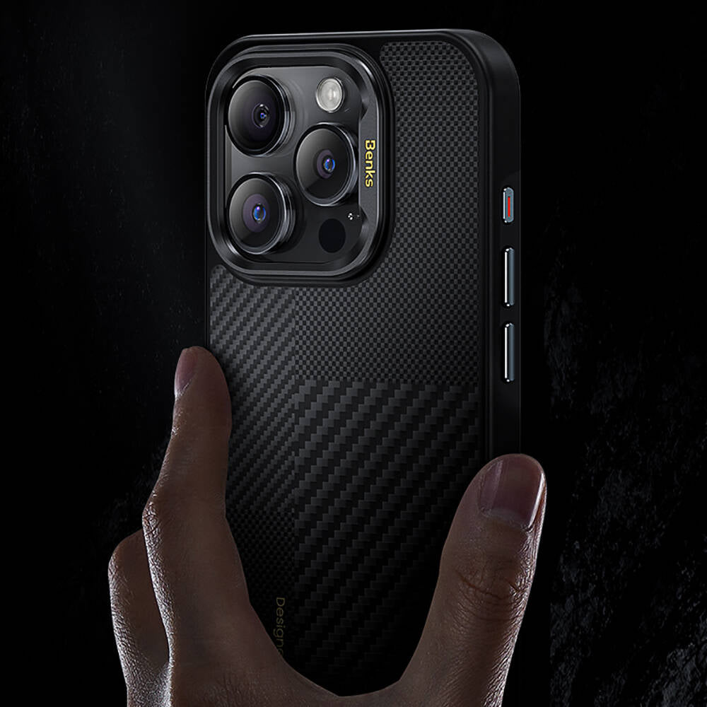 iPhone 14 Pro Max Kılıf Magsafe Şarj Özellikli Karbon Fiber Benks Montage Hybrid ArmorPro Kevlar Kılıf Siyah