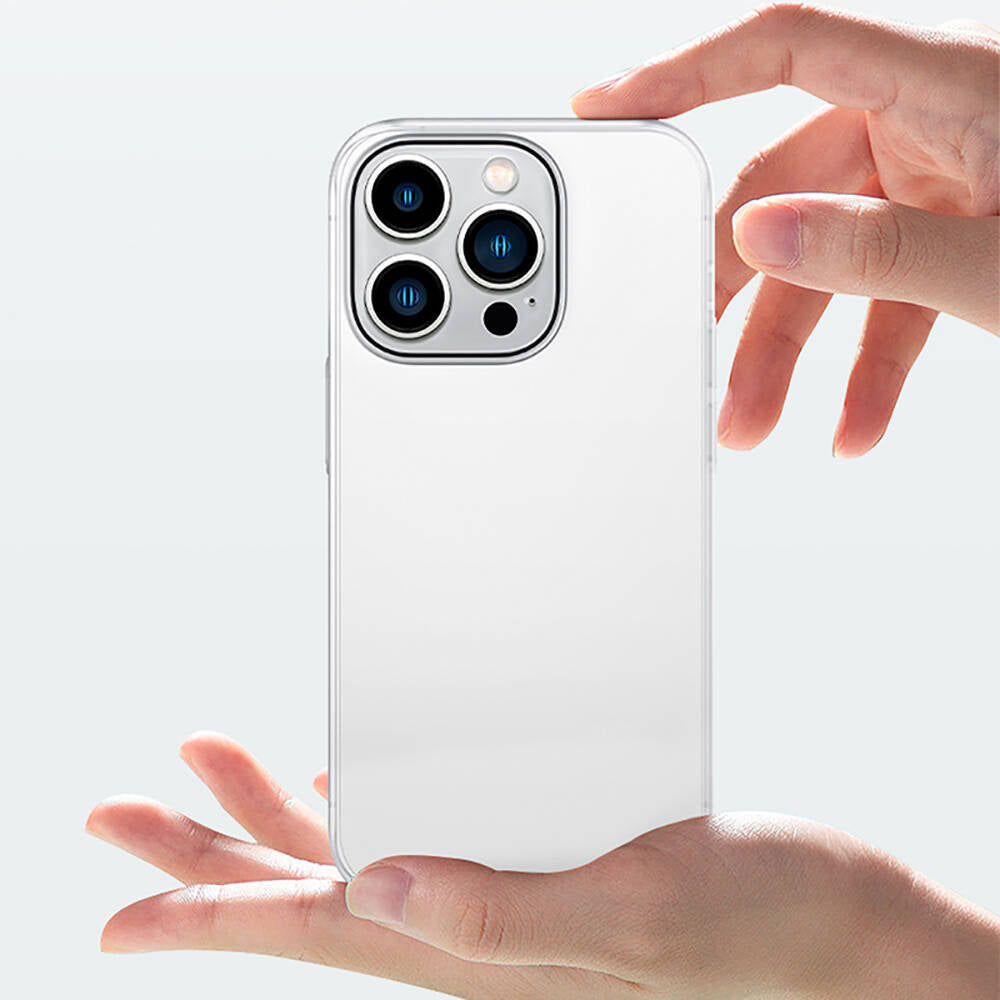 iPhone 14 Pro Max Kılıf Ultra İnce Mat PC Arka Yüzey Recci Elite Serisi Kılıf Beyaz