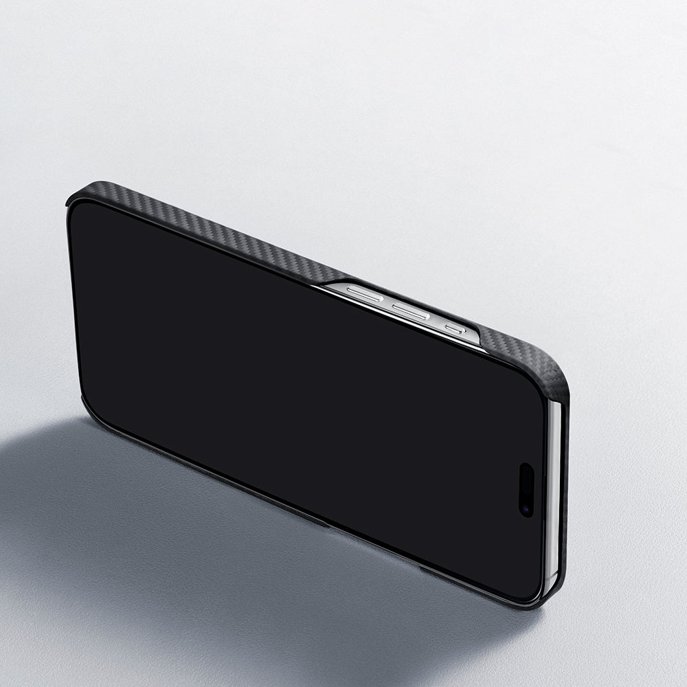 iPhone 15 Plus Kılıf Magsafe Şarj Özellikli 600D Aramid Fiber Pitaka Ultra-Slim Classic Serisi Black-Grey Twill Kılıf Siyah-Gri