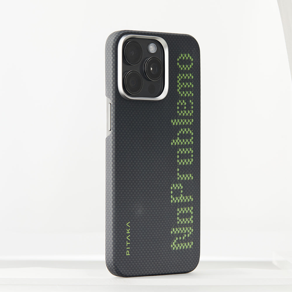 iPhone 15 Pro Kılıf Magsafe Şarj Özellikli Lumintex Teknolojili Fosforlu Aramid Fiber Pitaka Tactile Woven Aries Serisi Kılıf Siyah-Mavi