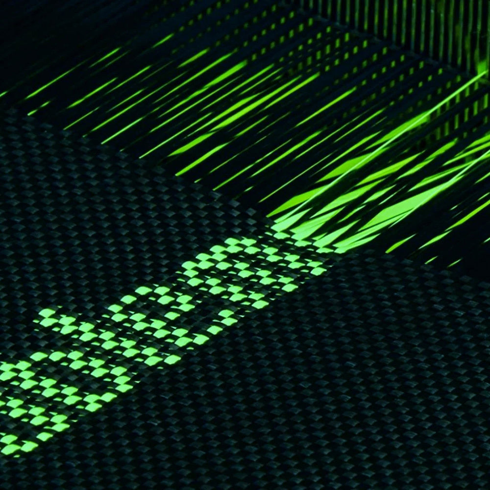 iPhone 15 Pro Kılıf Magsafe Şarj Özellikli Lumintex Teknolojili Fosforlu Aramid Fiber Pitaka Tactile Woven Aries Serisi Kılıf Siyah