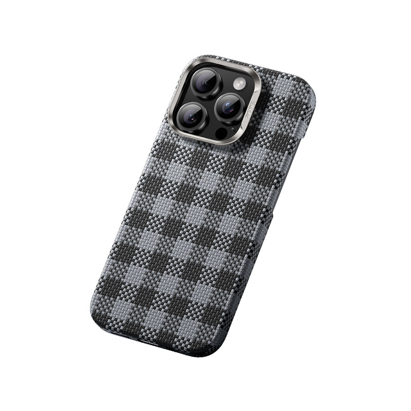 Apple iPhone 15 Pro Max Kılıf M-safe Şarj Özellikli Ekose Tasarımlı Benks ArmorVichy Kevlar Kapak Siyah