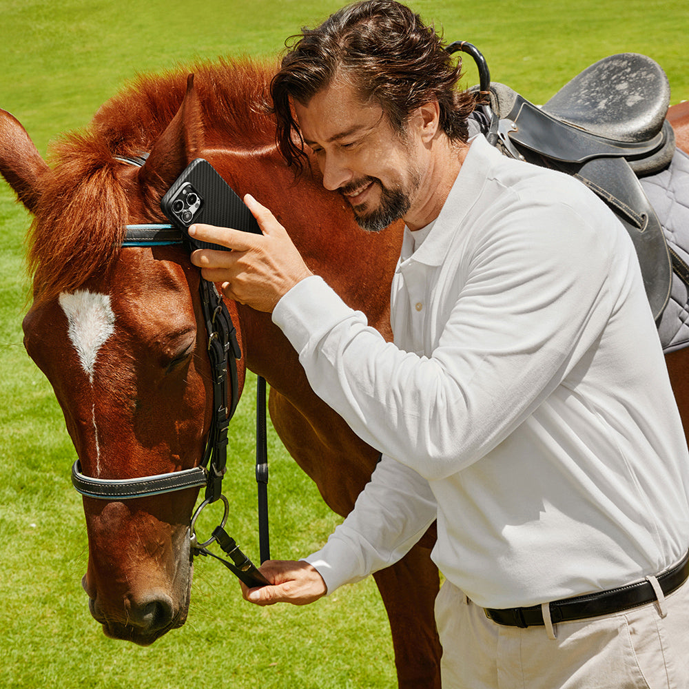 iPhone 15 Pro Max Kılıf Magsafe Şarj Özellikli 1500D Aramid Fiber Pitaka Military-Grade Classic Serisi Black-Grey Twill Kılıf Siyah-Gri