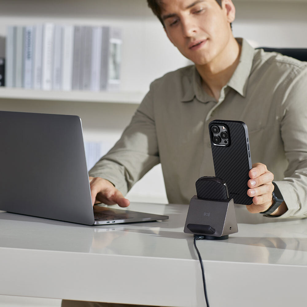 iPhone 15 Pro Max Kılıf Magsafe Şarj Özellikli 1500D Aramid Fiber Pitaka Military-Grade Classic Serisi Black-Grey Twill Kılıf Siyah-Gri