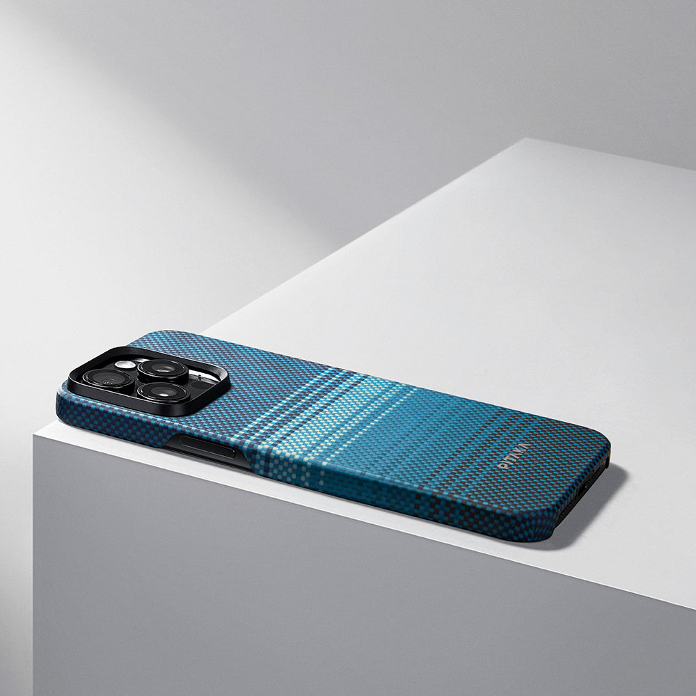 iPhone 15 Pro Max Kılıf Magsafe Şarj Özellikli Aramid Fiber Pitaka Tactile Woven Sunset-Moonrise Serisi Moonrise Kılıf Mavi