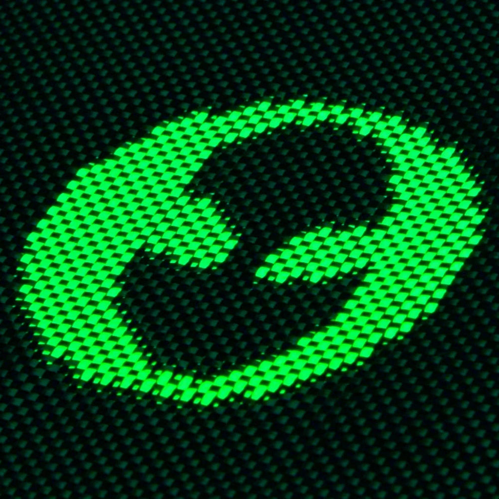 iPhone 15 Pro Max Kılıf Magsafe Şarj Özellikli Lumintex Teknolojili Fosforlu Aramid Fiber Pitaka Tactile Woven Aries Serisi Kılıf Siyah