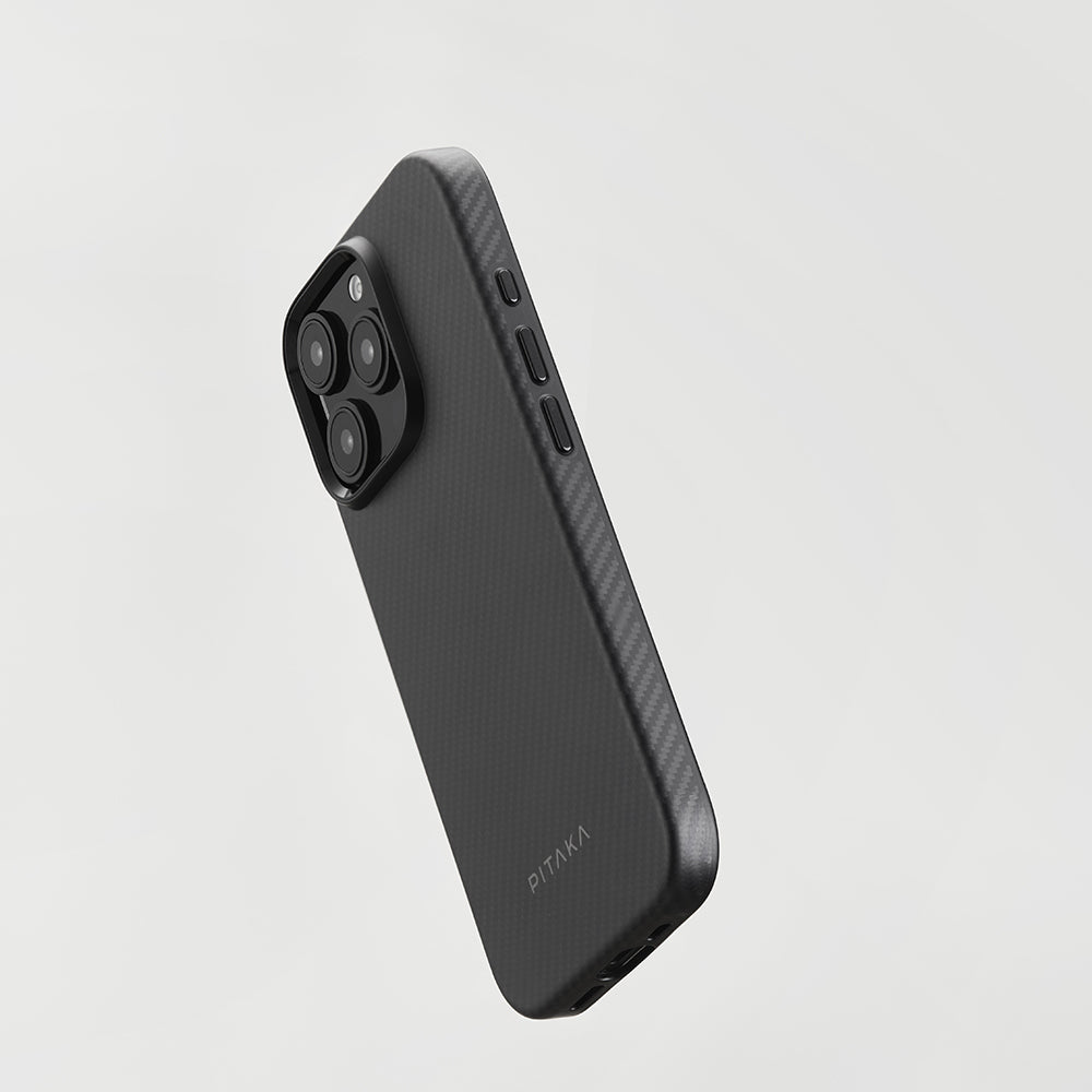 Apple iPhone 16 Pro Kılıf M-safe Şarj Özellikli Aramid Karbon Fiber Pitaka Military-Grade Classic Serisi New Logo Black-Grey Twill Kapak