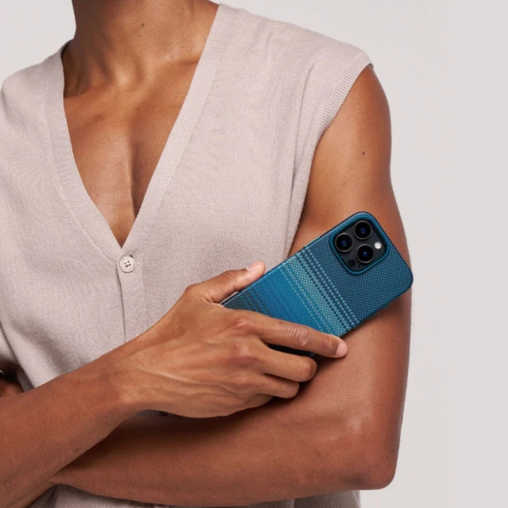 iPhone 16 Pro Kılıf Magsafe Şarj Özellikli Aramid Fiber Pitaka Military-Grade Sunset-Moonrise Serisi Moonrise Kılıf Mavi