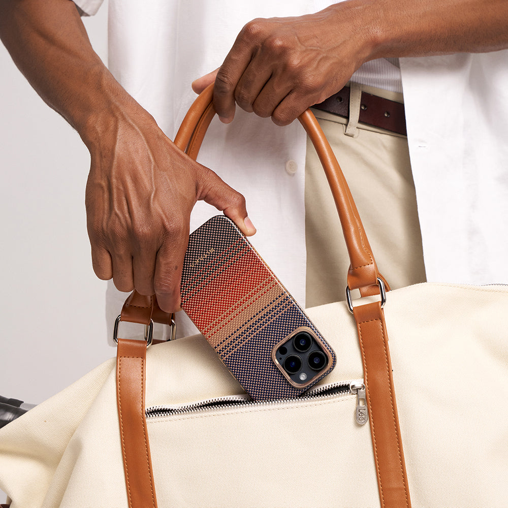 iPhone 16 Pro Max Kılıf Magsafe Şarj Özellikli Aramid Fiber Pitaka Military-Grade Sunset-Moonrise Serisi Sunset Kılıf Kahverengi