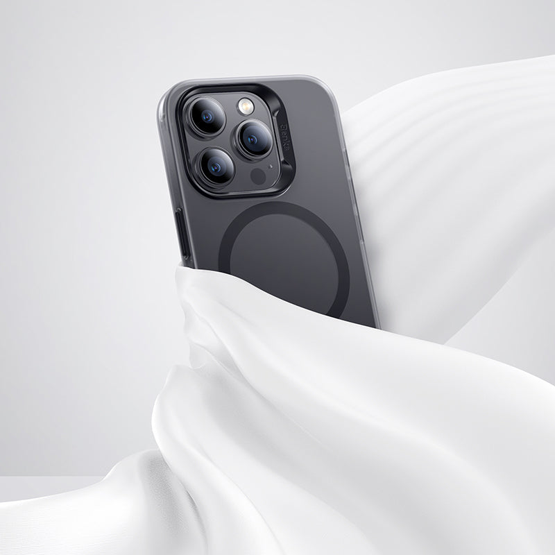 Apple iPhone 16 Pro Max Kılıf M-safe Şarj Özellikli Yeni Seri Benks Lucid Armor Kapak Siyah