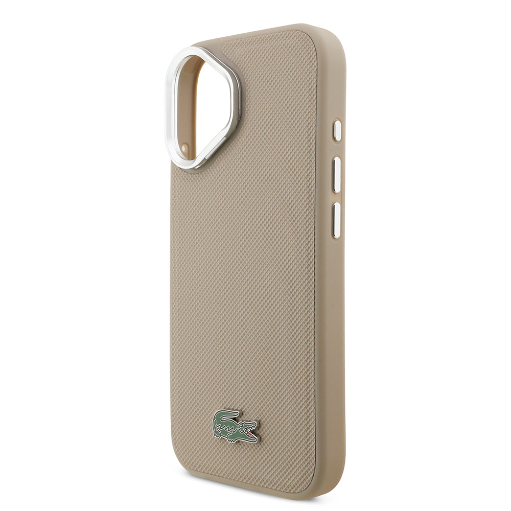 Apple iPhone 17 Kılıf Lacoste Orjinal Lisanslı M-safe Şarj Özellikli PU Pike Desenli Standlı Metal Logolu Kapak Bej