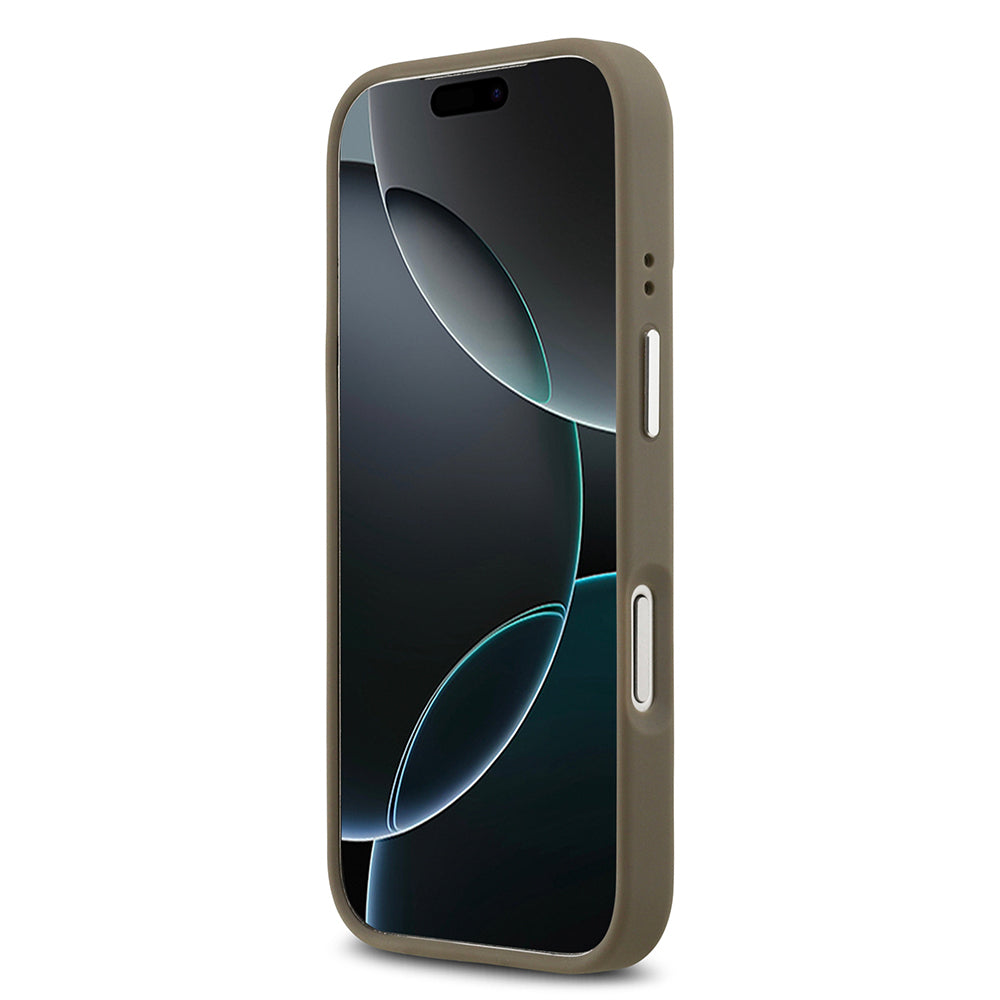 Apple iPhone 17 Pro Kılıf Guess Orjinal Lisanslı Grained 4G Metal Büyük Logolu Kapak Kahverengi