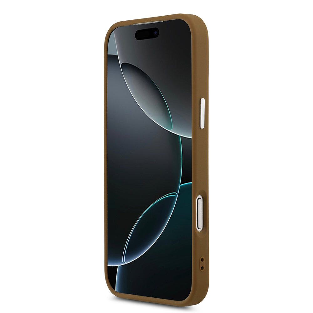 Apple iPhone 17 Pro Kılıf Guess Orjinal Lisanslı M-safe Şarj Özellikli PU Deri Metal Kamera Çerçeveli Üçgen Logolu Kapak Kahverengi