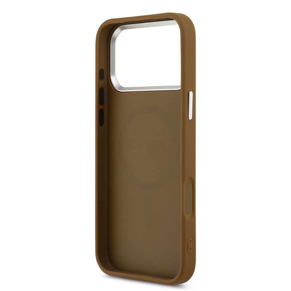 Apple iPhone 17 Pro Kılıf Guess Orjinal Lisanslı M-safe Şarj Özellikli PU Deri Metal Kamera Çerçeveli Üçgen Logolu Kapak Kahverengi