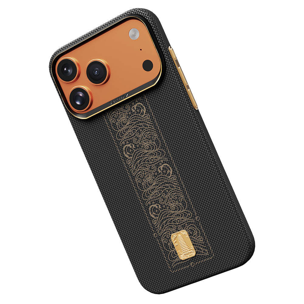 Apple iPhone 17 Pro Kılıf M-safe Şarj Özellikli Raptic Aramid Skin Rise Serisi 24 Ayar Altın Kaplamalı Karbon Kapak
